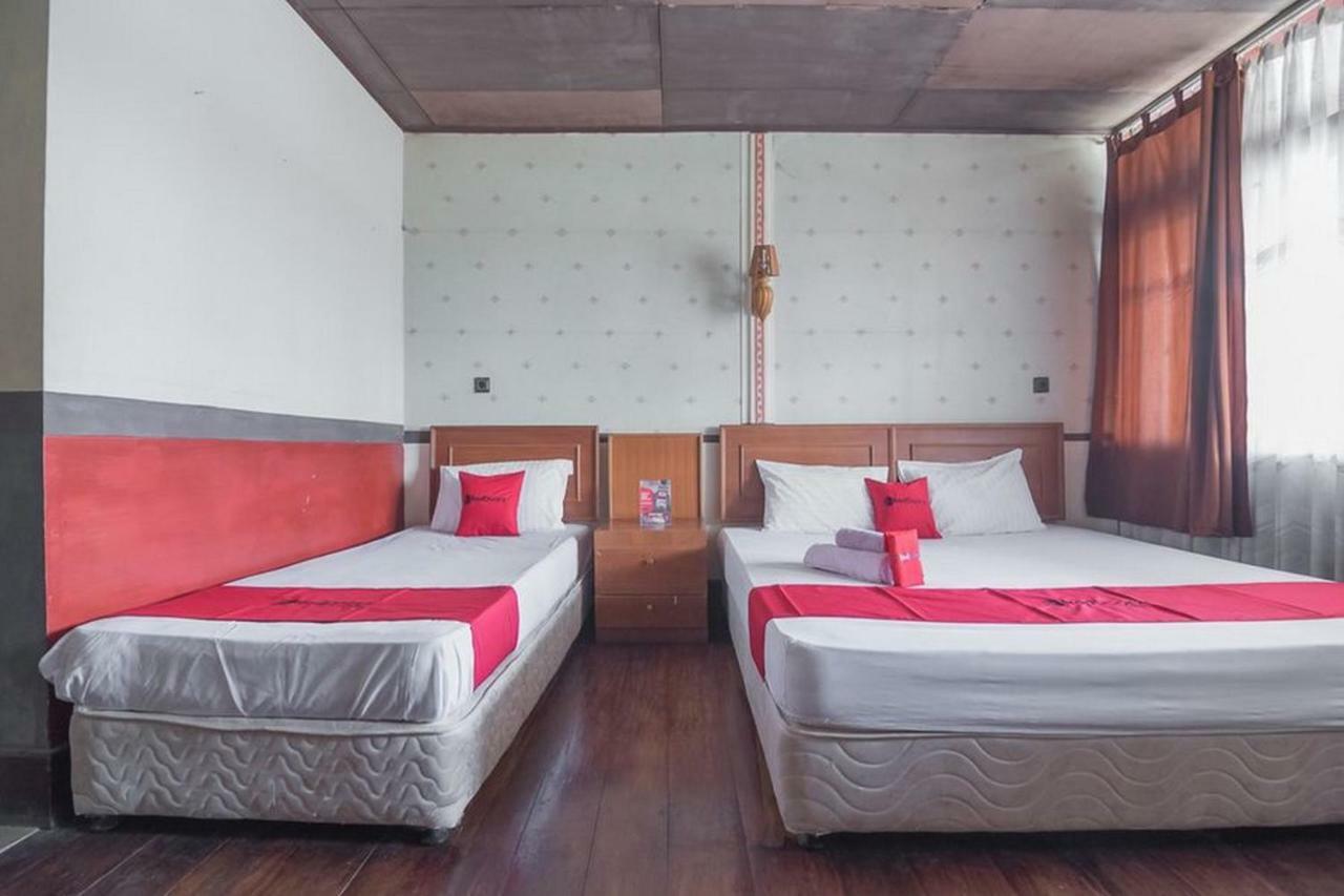 Hotel Reddoorz @ Maribaya Street Lembang Zewnętrze zdjęcie